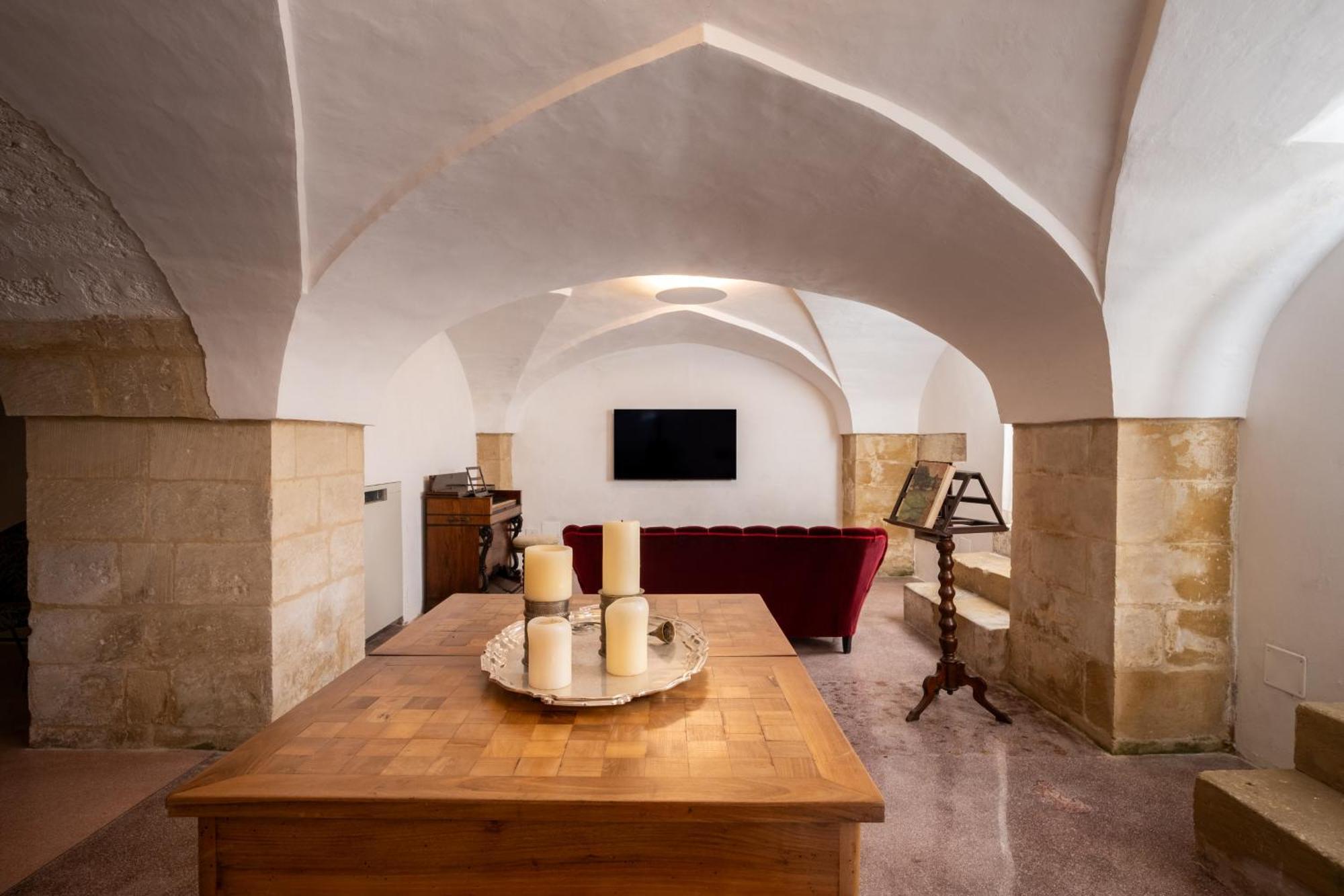 מינרווינו די ל'צה Dimora Del Vescovo Art Boutique Hotel מראה חיצוני תמונה