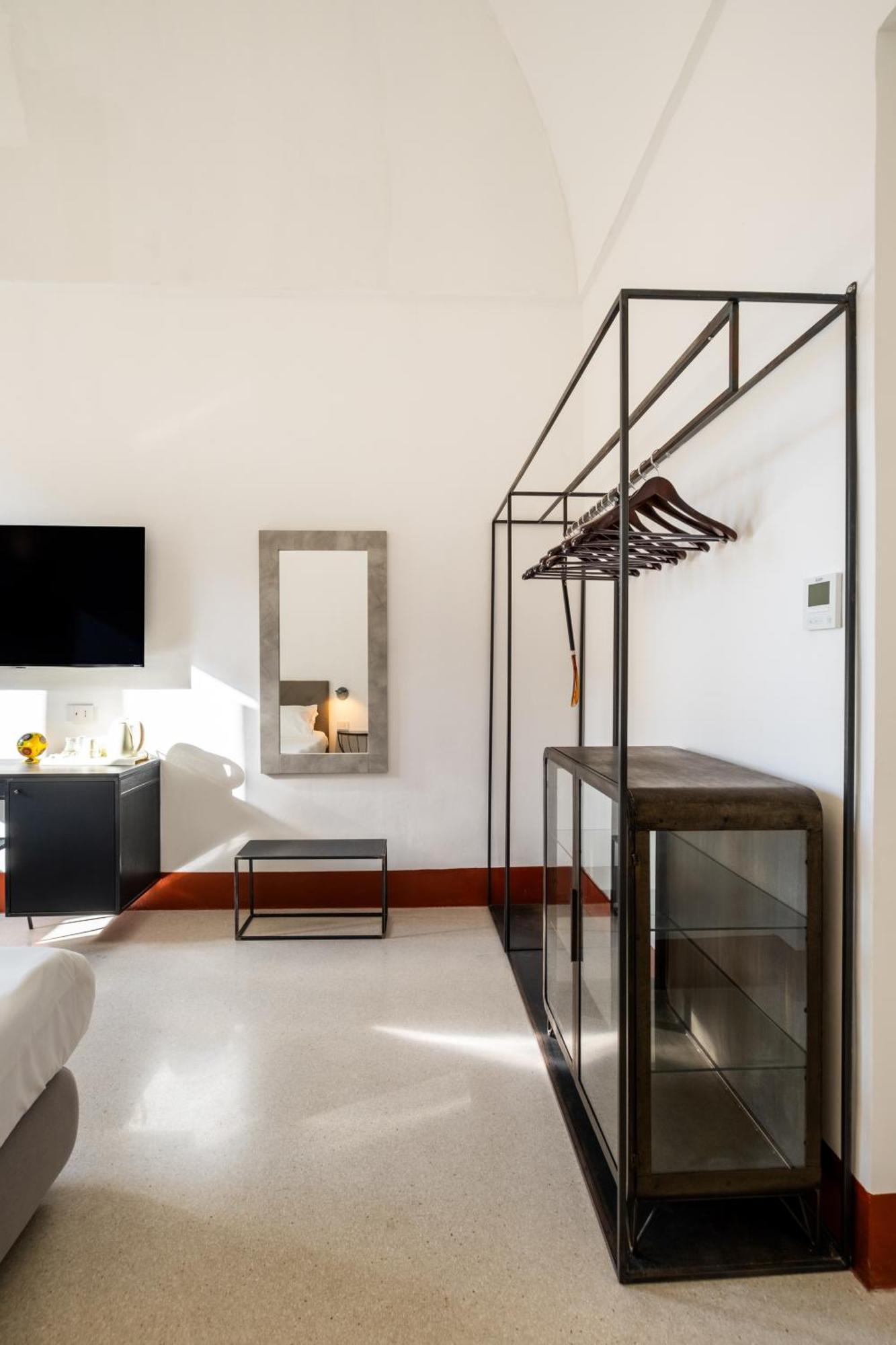 מינרווינו די ל'צה Dimora Del Vescovo Art Boutique Hotel מראה חיצוני תמונה