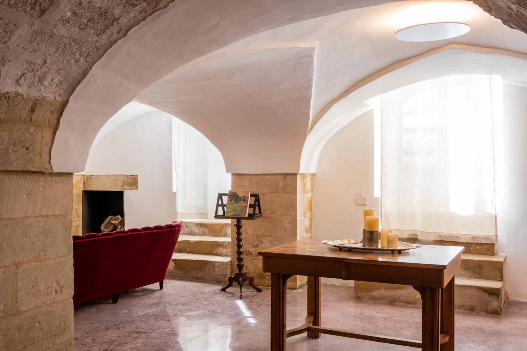 מינרווינו די ל'צה Dimora Del Vescovo Art Boutique Hotel מראה חיצוני תמונה