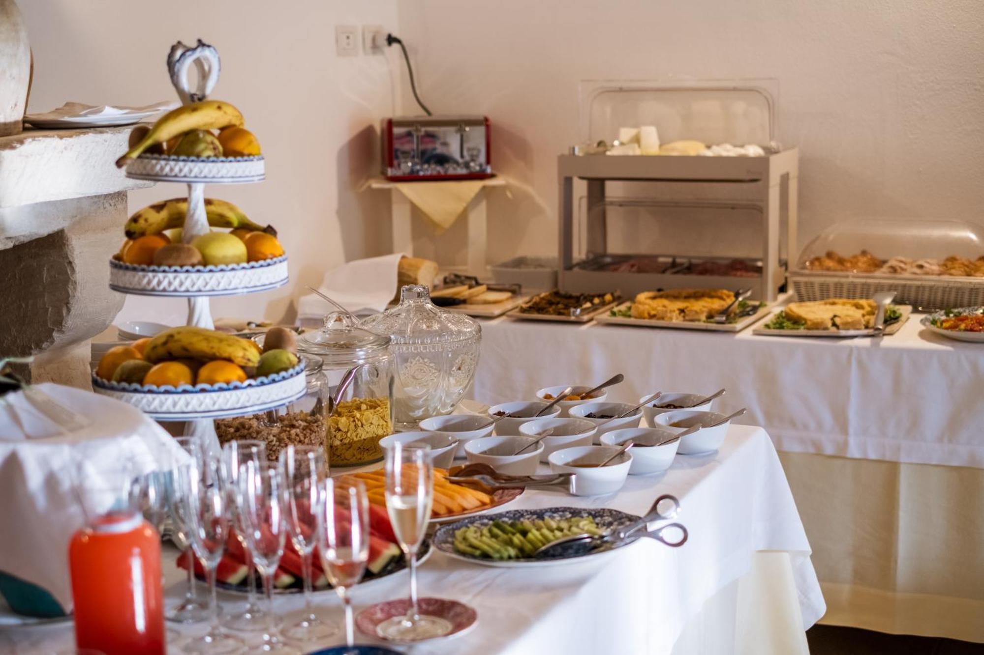 מינרווינו די ל'צה Dimora Del Vescovo Art Boutique Hotel מראה חיצוני תמונה